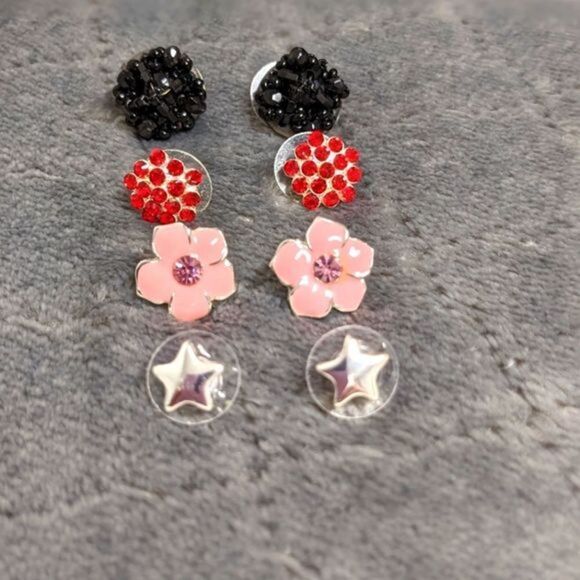 Vintage (4) Pair Bundle-Small Stud, Beaded, Rhinestone & Enamel Pierced Earrings - Picture 14 of 14